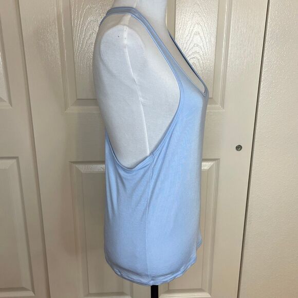 Alo Women’s All Day Tank Seashell Blue Size Medium - Picture 4 of 9